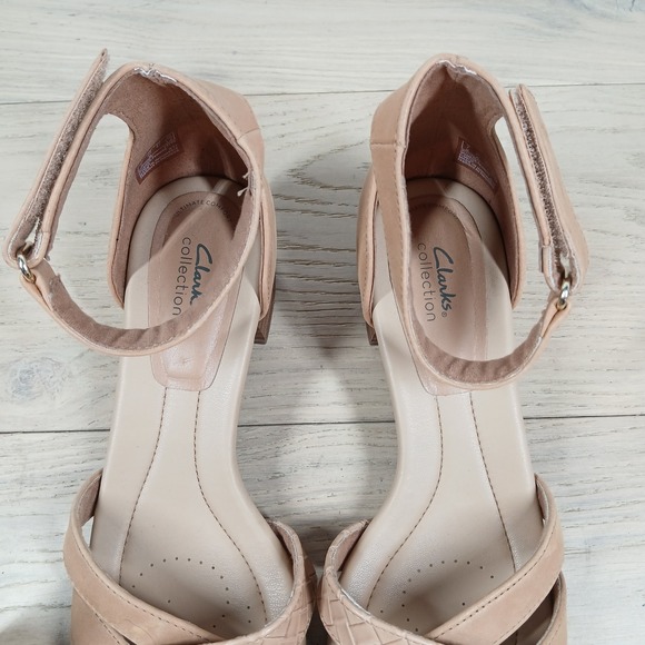 Clarks Sandals Womens 9.5M Tan Leather Ankle Strap Block Heel Comfort Classic - Picture 9 of 11